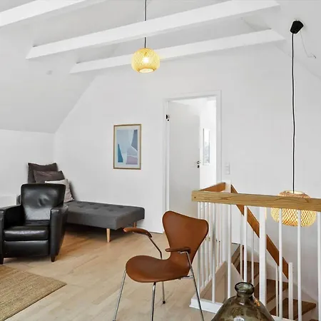 M297-vaeggerlose-marielyst-strandvej-63-v * Bøtø By